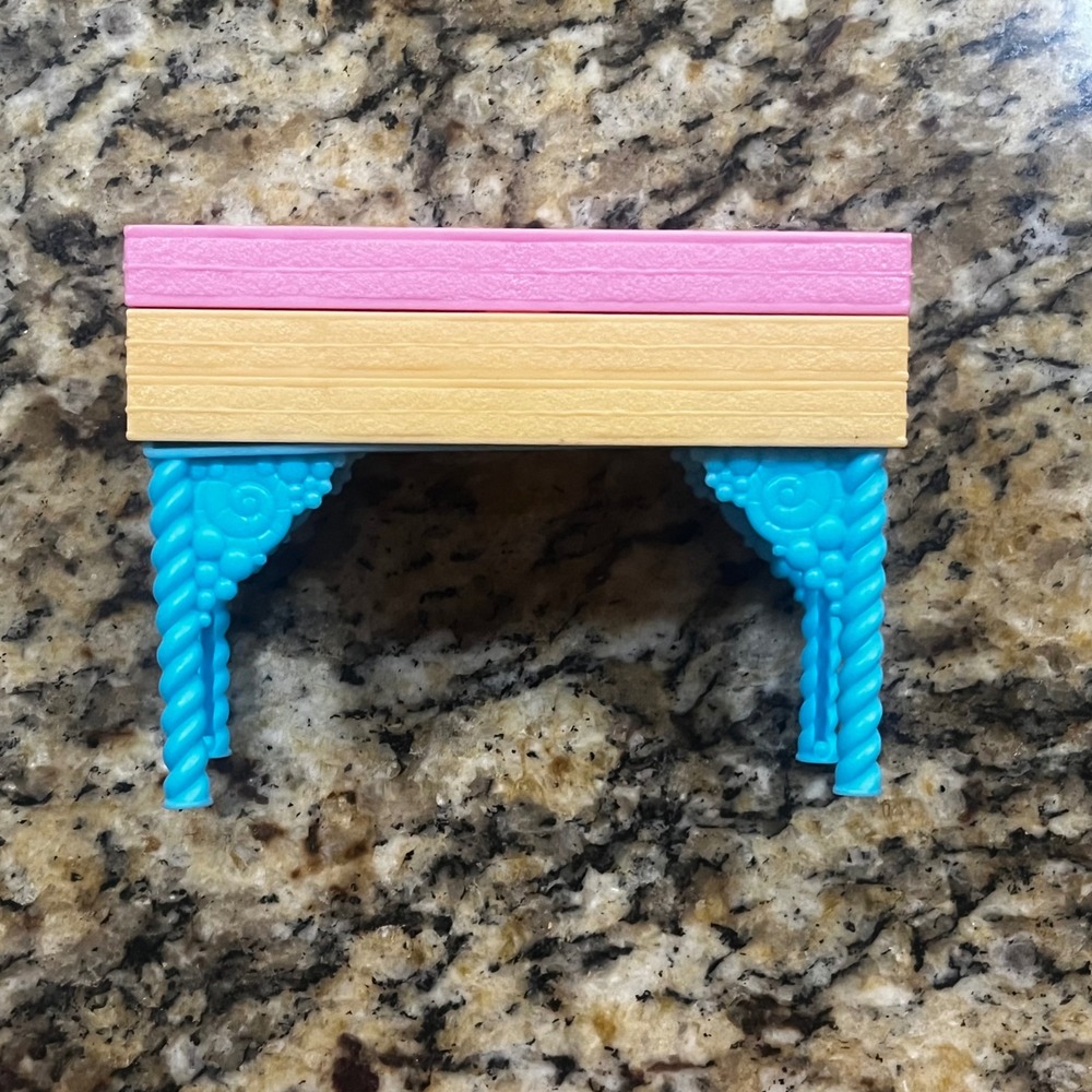 Ever After High Sugar Coated Class Pink Waffle Cone Storage Bench